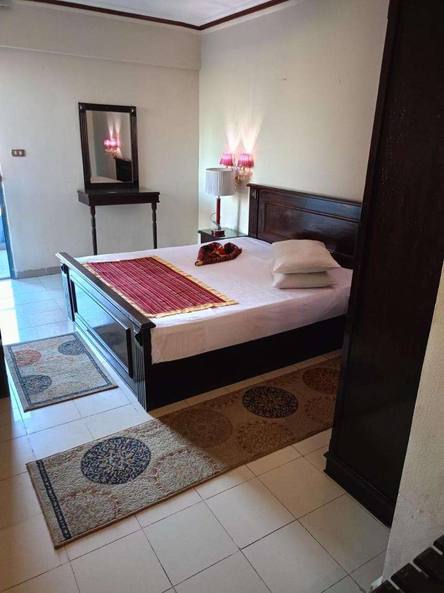Hotel New Siesta & *